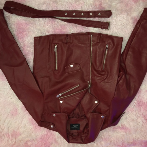Red leather jacket - Picture 6 of 7